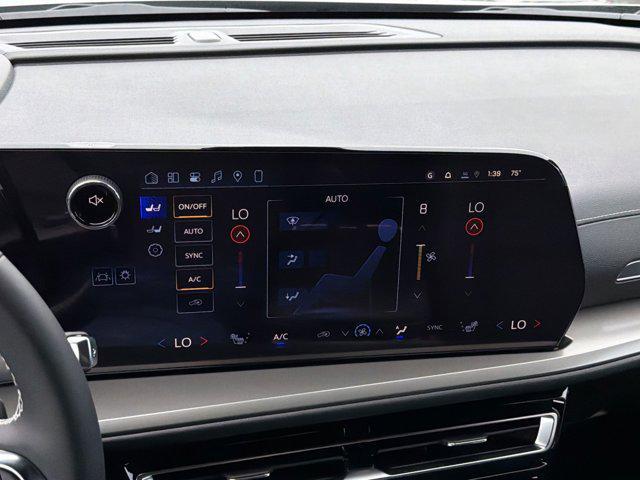 new 2026 Chevrolet Traverse car, priced at $39,030
