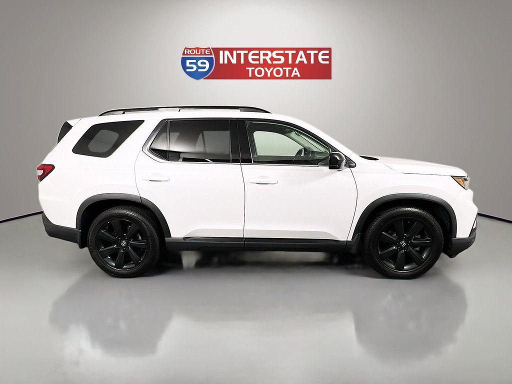 used 2023 Honda Pilot car, priced at $41,886