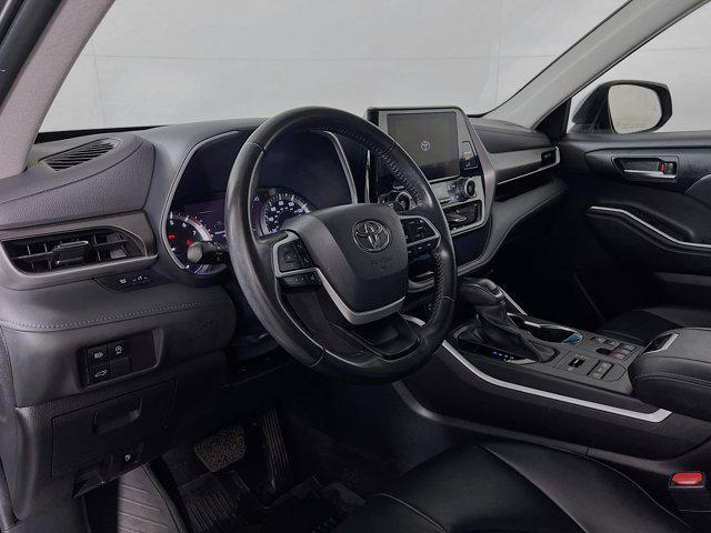 used 2023 Toyota Highlander car, priced at $37,777