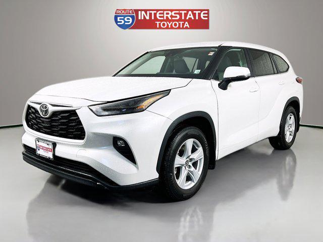 used 2025 Toyota Highlander car, priced at $39,811