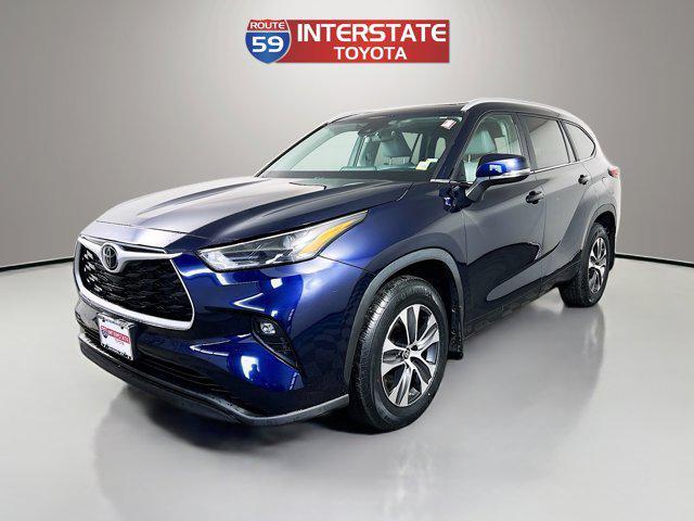 used 2023 Toyota Highlander car, priced at $36,967