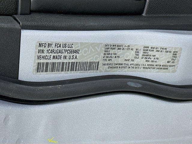 used 2023 Jeep Grand Cherokee car, priced at $25,996