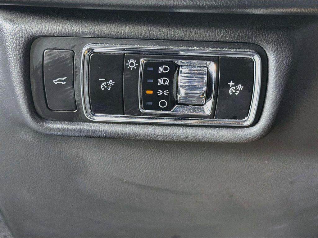 used 2024 Lincoln Aviator car, priced at $42,022