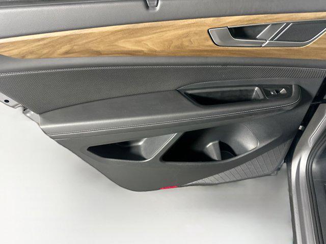 used 2025 Volkswagen Atlas car, priced at $28,996