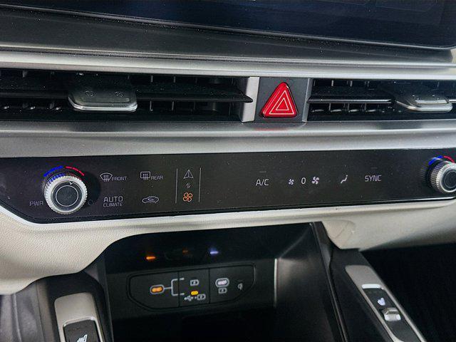 used 2024 Kia Sorento car, priced at $27,996