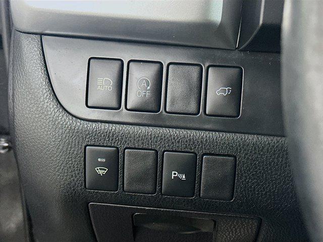 used 2019 Toyota Highlander car, priced at $20,487