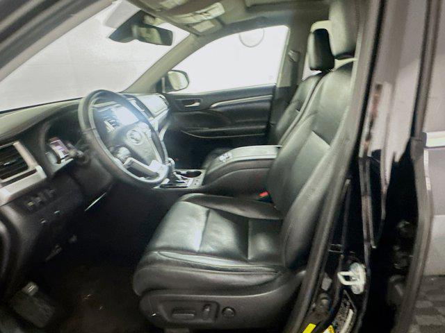 used 2019 Toyota Highlander car, priced at $20,487