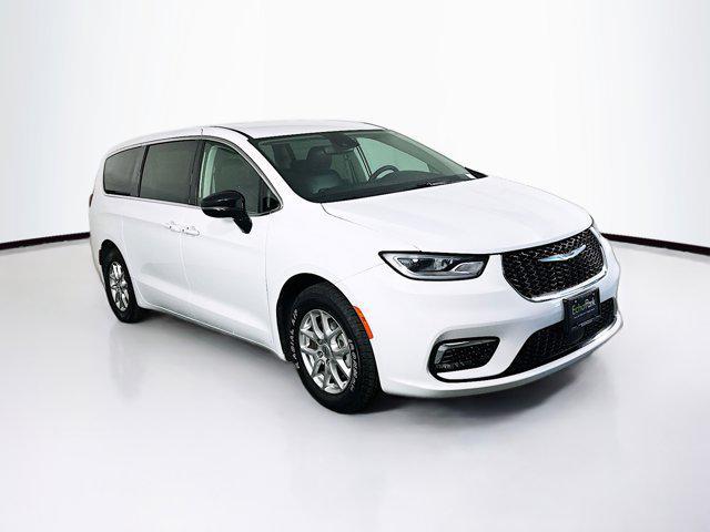 used 2024 Chrysler Pacifica car, priced at $26,587