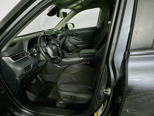 used 2023 Toyota Highlander car, priced at $28,497