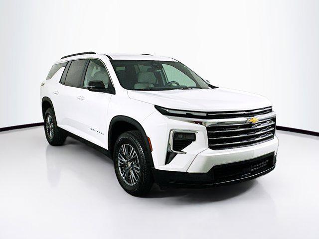 used 2025 Chevrolet Traverse car, priced at $32,987