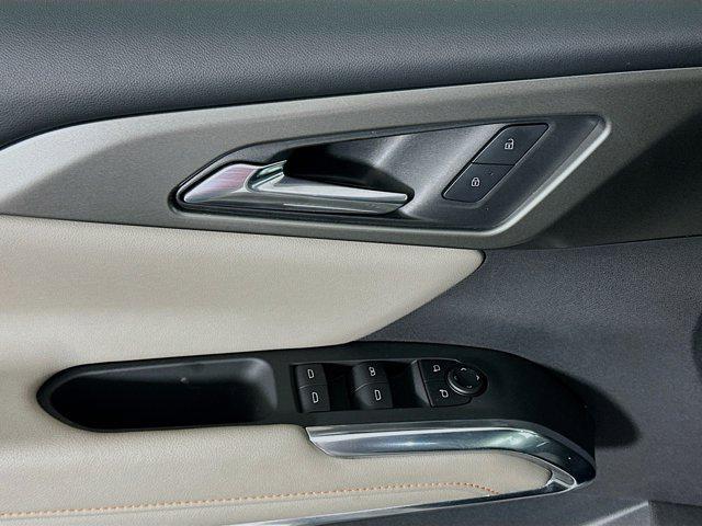 used 2025 Chevrolet Traverse car, priced at $32,987