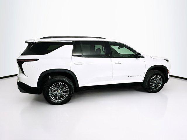used 2025 Chevrolet Traverse car, priced at $32,987