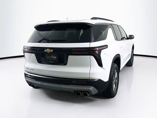 used 2025 Chevrolet Traverse car, priced at $32,987