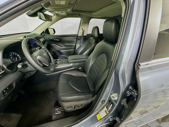 used 2023 Toyota Highlander car, priced at $32,796
