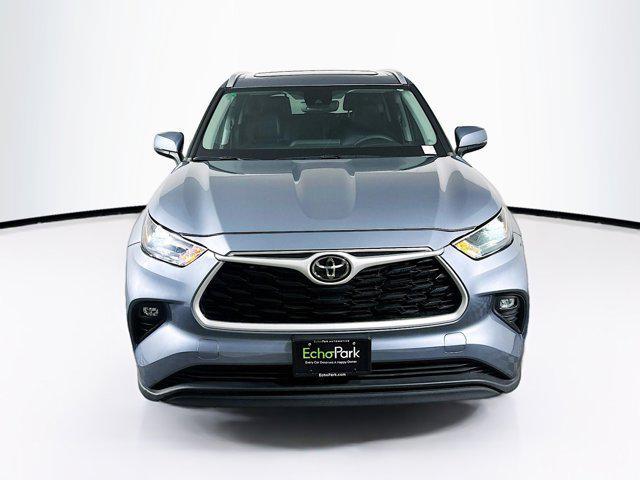 used 2023 Toyota Highlander car, priced at $32,796