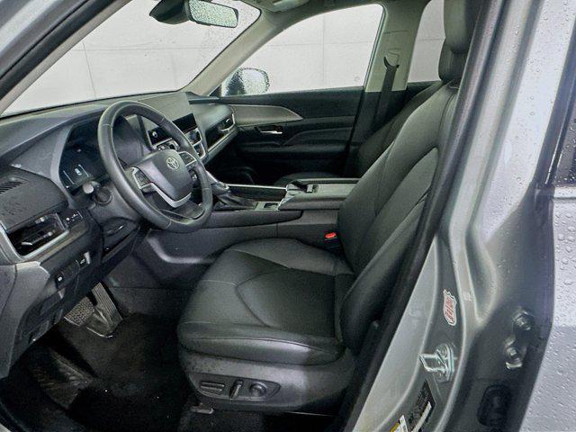 used 2025 Toyota Grand Highlander car, priced at $40,996