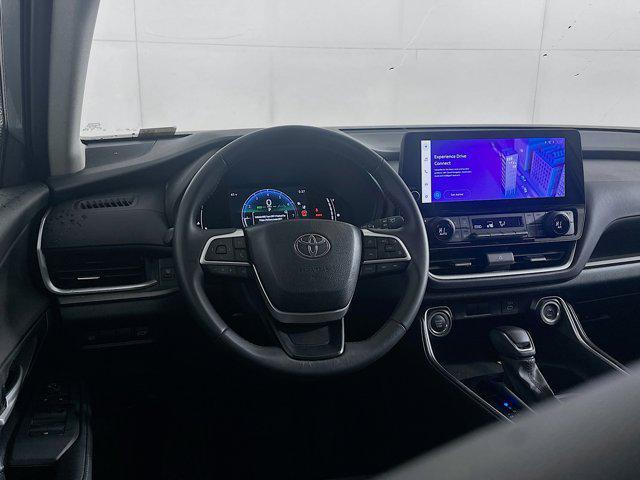 used 2025 Toyota Grand Highlander car, priced at $40,996