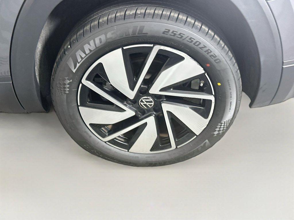 used 2025 Volkswagen Atlas car, priced at $30,722