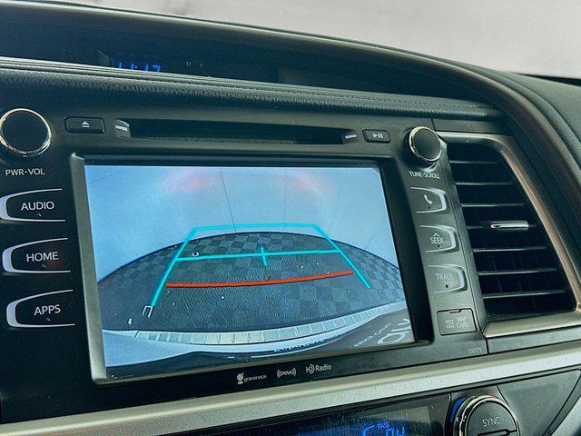 used 2018 Toyota Highlander car, priced at $20,487