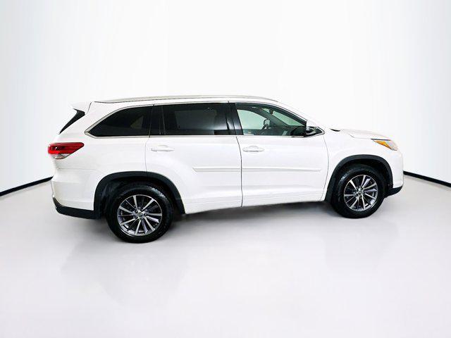 used 2018 Toyota Highlander car, priced at $20,487