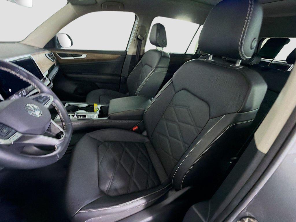 used 2026 Volkswagen Atlas car, priced at $35,412