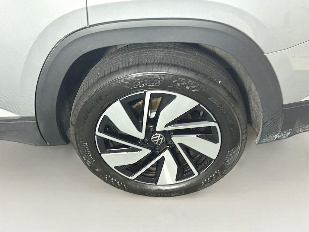 used 2026 Volkswagen Atlas car, priced at $35,412