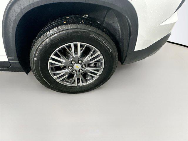 used 2025 Chevrolet Traverse car, priced at $32,487