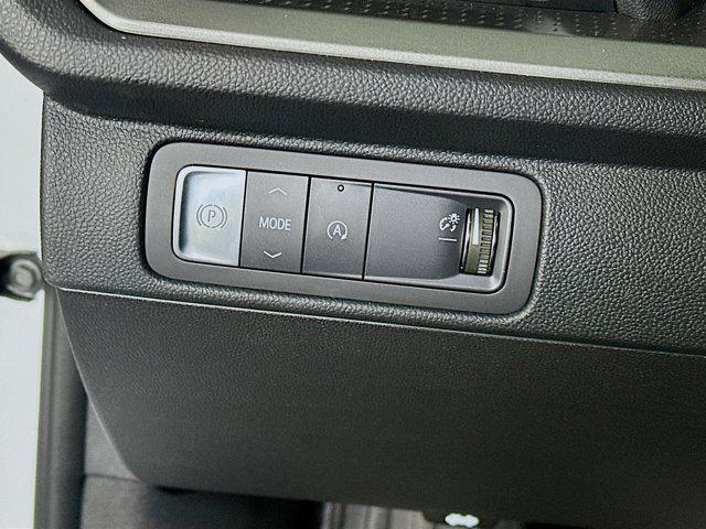 used 2025 Chevrolet Traverse car, priced at $32,487