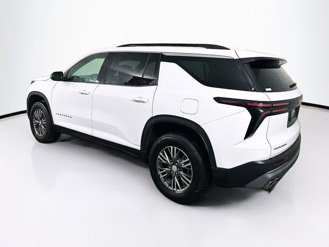 used 2025 Chevrolet Traverse car, priced at $32,487