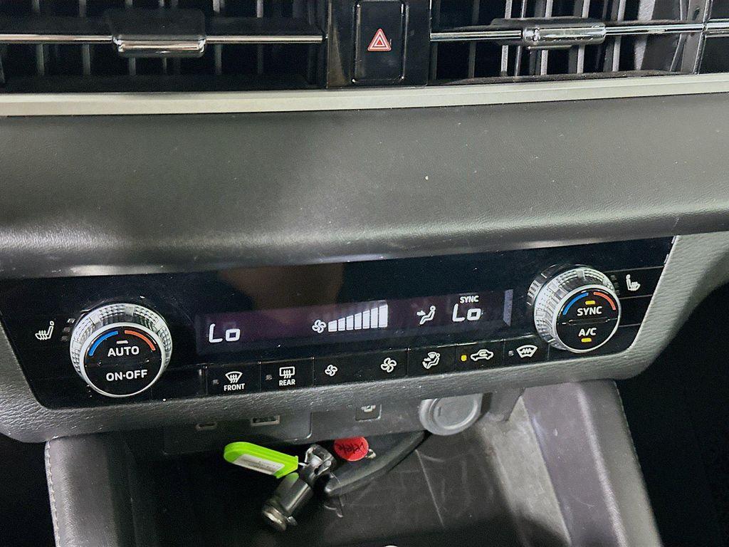 used 2024 Mitsubishi Outlander car, priced at $22,222