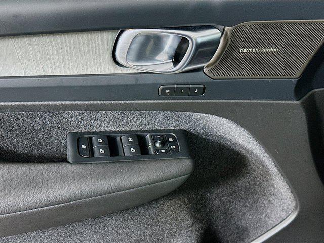 used 2023 Volvo XC40 car, priced at $26,212