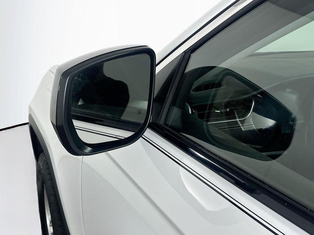 used 2023 Jeep Grand Cherokee car, priced at $26,222
