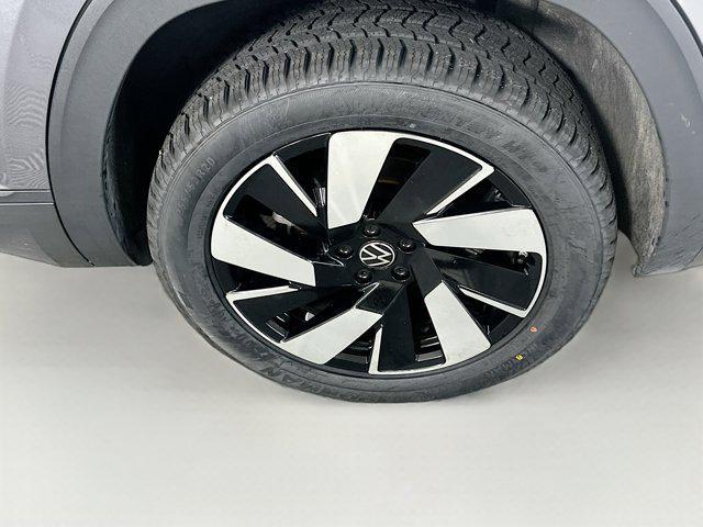 used 2024 Volkswagen Atlas Cross Sport car, priced at $28,122