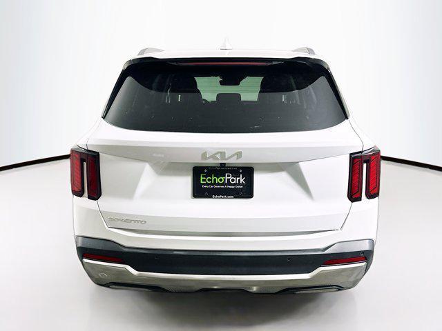 used 2024 Kia Sorento car, priced at $23,987