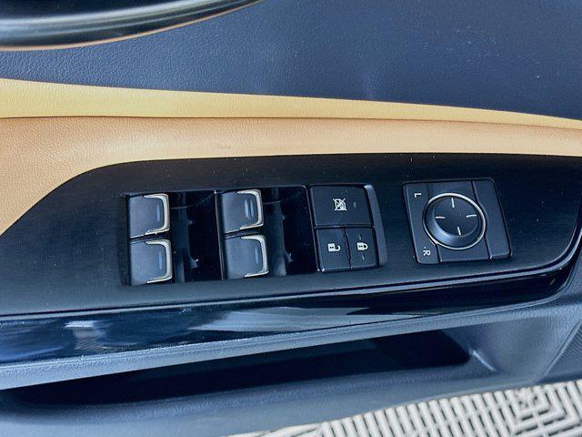 used 2023 Lexus ES 350 car, priced at $33,997