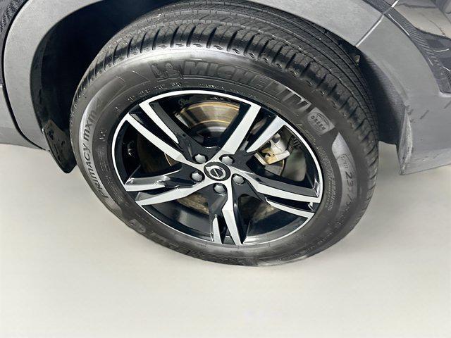 used 2025 Volvo XC40 car, priced at $26,487