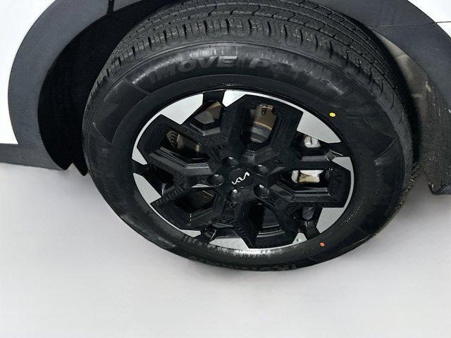 used 2024 Kia Sorento car, priced at $24,987