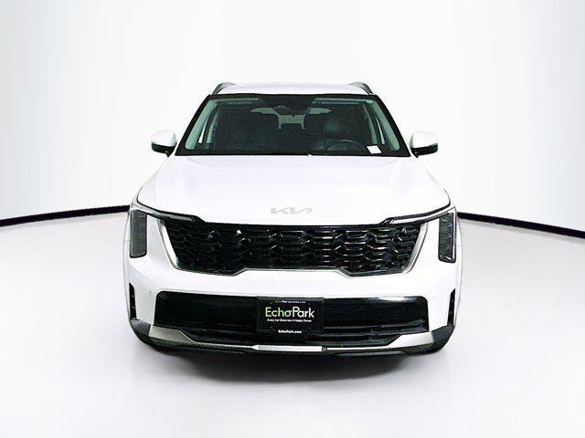used 2024 Kia Sorento car, priced at $24,987