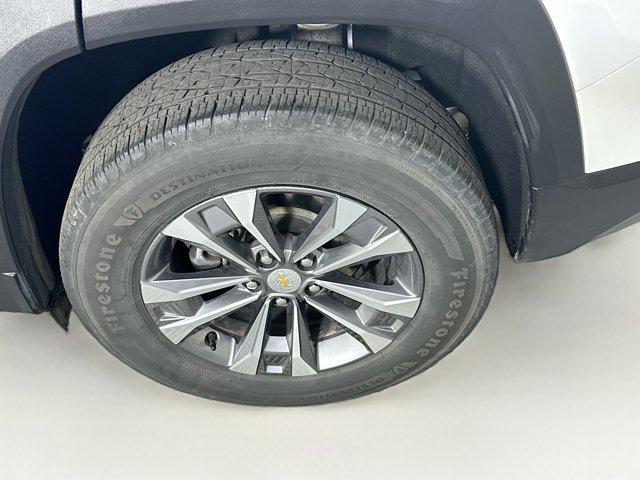 used 2025 Chevrolet Equinox car, priced at $22,037