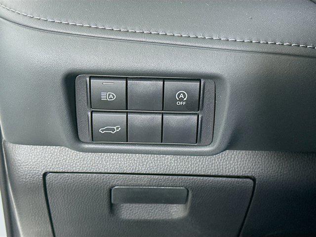 used 2025 Toyota Highlander car, priced at $41,487