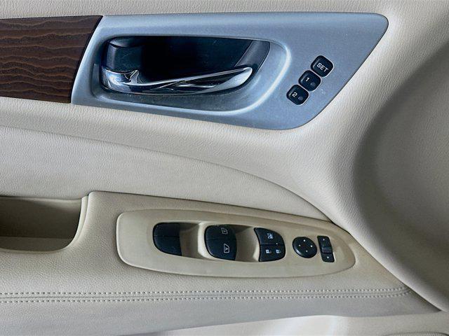 used 2020 Nissan Pathfinder car, priced at $15,987