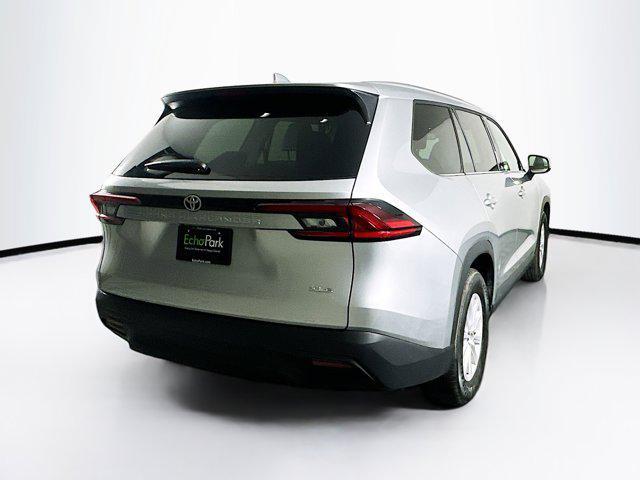 used 2025 Toyota Grand Highlander car, priced at $38,996