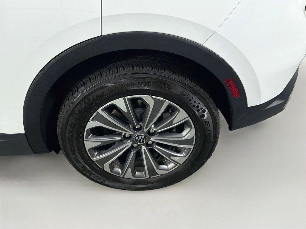 used 2024 Buick Envision car, priced at $24,222