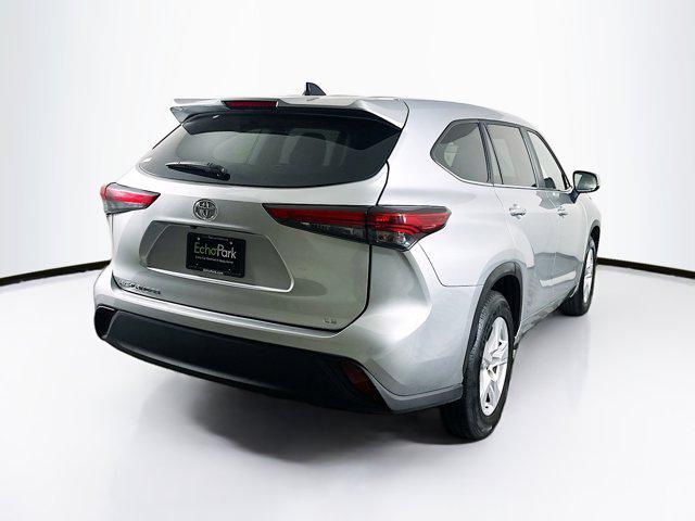 used 2023 Toyota Highlander car, priced at $27,987