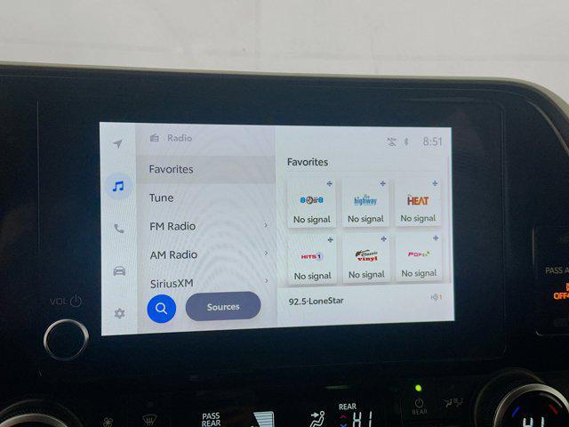 used 2023 Toyota Highlander car, priced at $27,987