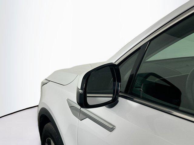 used 2024 Kia Sorento car, priced at $26,797