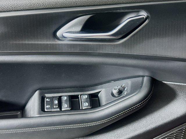 used 2024 Jeep Grand Cherokee car, priced at $24,987