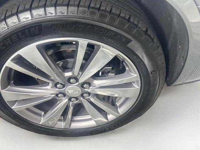 used 2025 Cadillac XT6 car, priced at $36,996