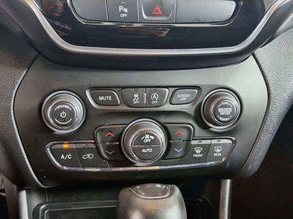 used 2020 Jeep Cherokee car, priced at $18,722