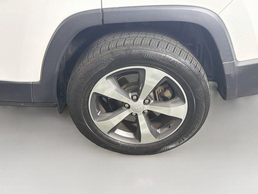 used 2020 Jeep Cherokee car, priced at $18,722